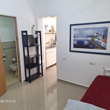 הבית הירוק Hotel Karmiel Eksteriør billede